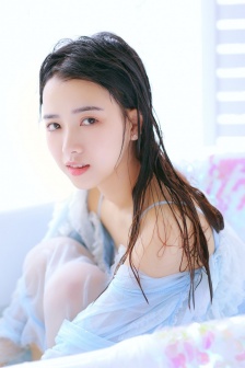 万绮雯三级